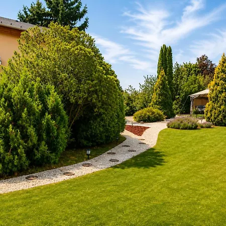 The Secret Garden Appartement *